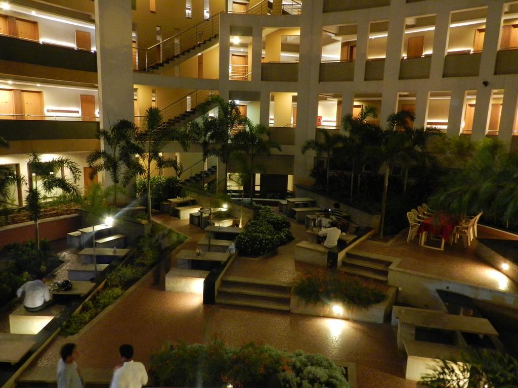 Hotel Rock Regency Toranagallu Εξωτερικό φωτογραφία