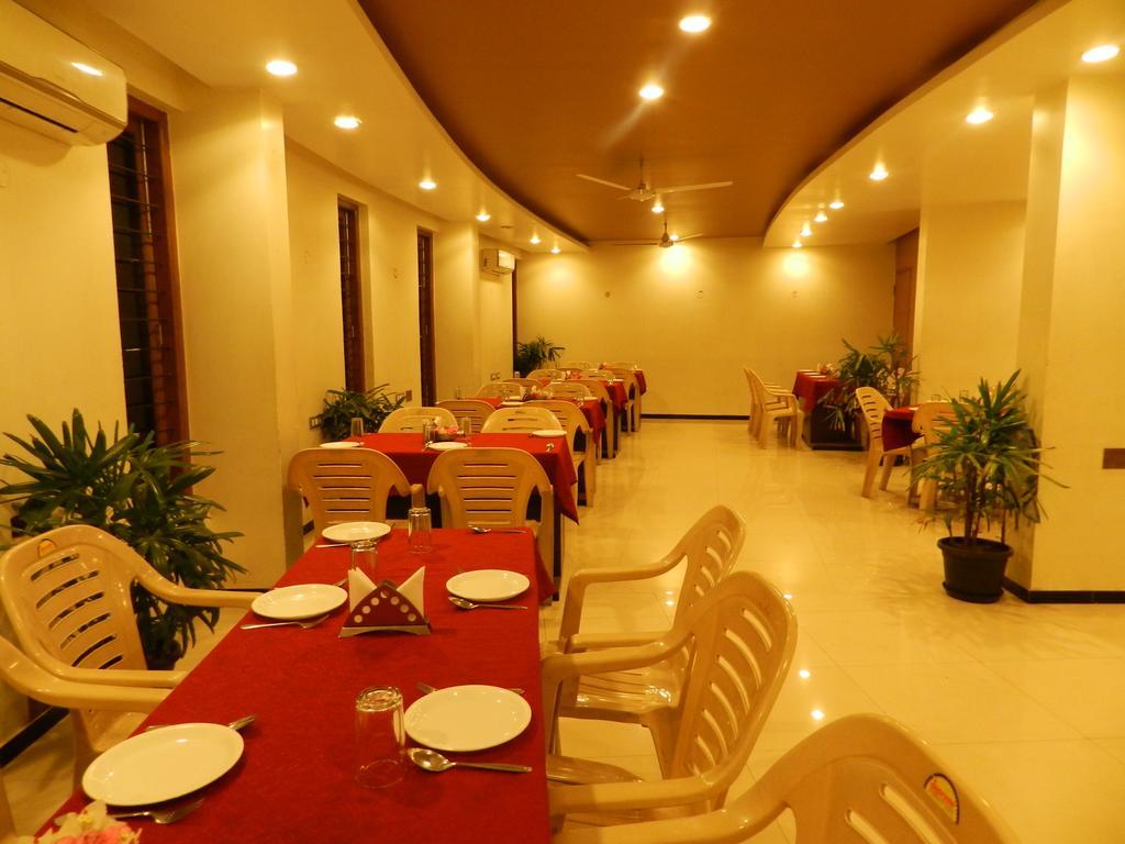 Hotel Rock Regency Toranagallu Εξωτερικό φωτογραφία