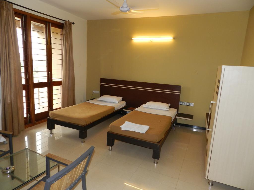 Hotel Rock Regency Toranagallu Δωμάτιο φωτογραφία