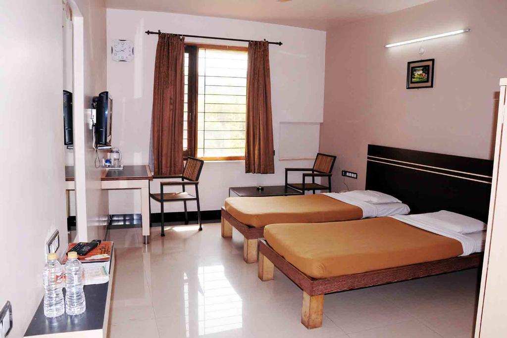 Hotel Rock Regency Toranagallu Εξωτερικό φωτογραφία